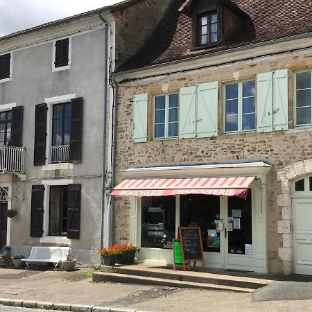 Town House Jumilhac-Le-Grand Villa Exterior photo